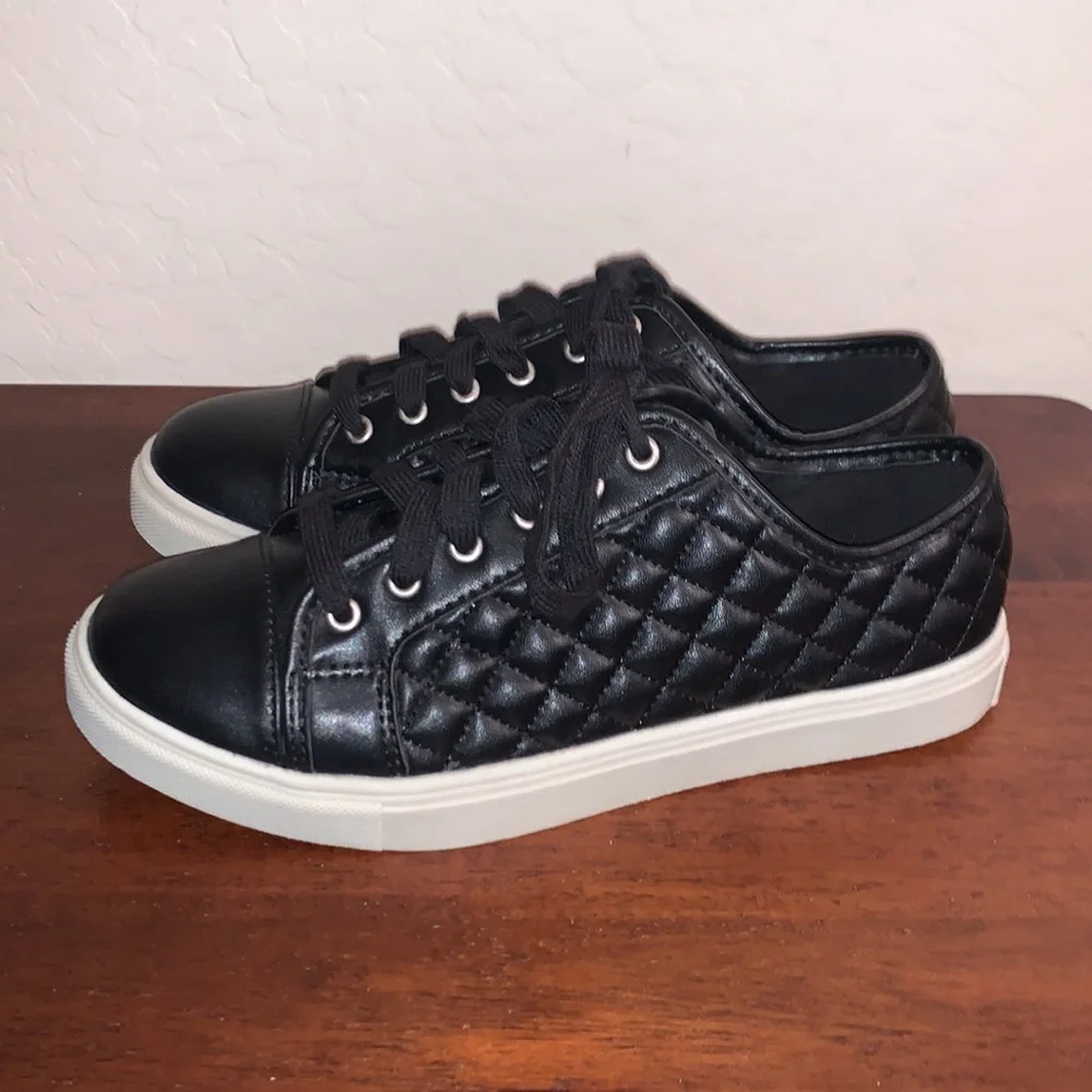 MADDEN GIRL BRAND NEW SIZE 8 SUPER CUTE LEATHER ATHLETIC SHOES - Picture 5 of 10